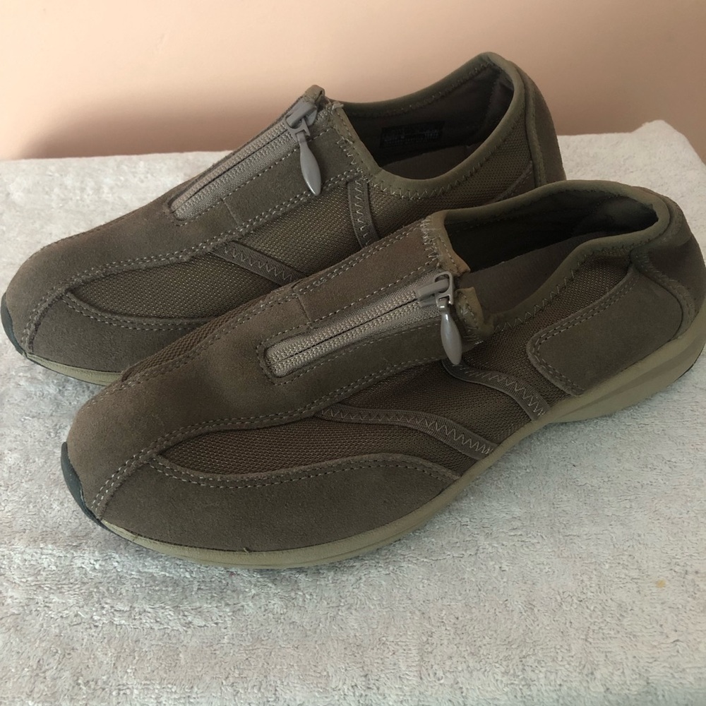 EasySpirit Women's Casual Zip-Front Sneakers